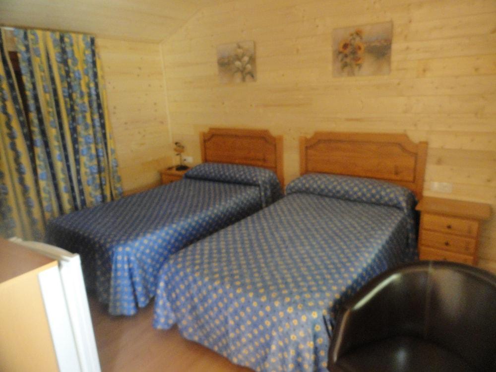 Hostal Gran Avenida Tarancón Екстериор снимка